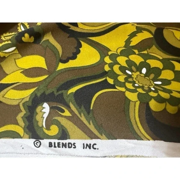 Vintage Blends Inc green and brown floral polyester fabric - Picture 7 of 8